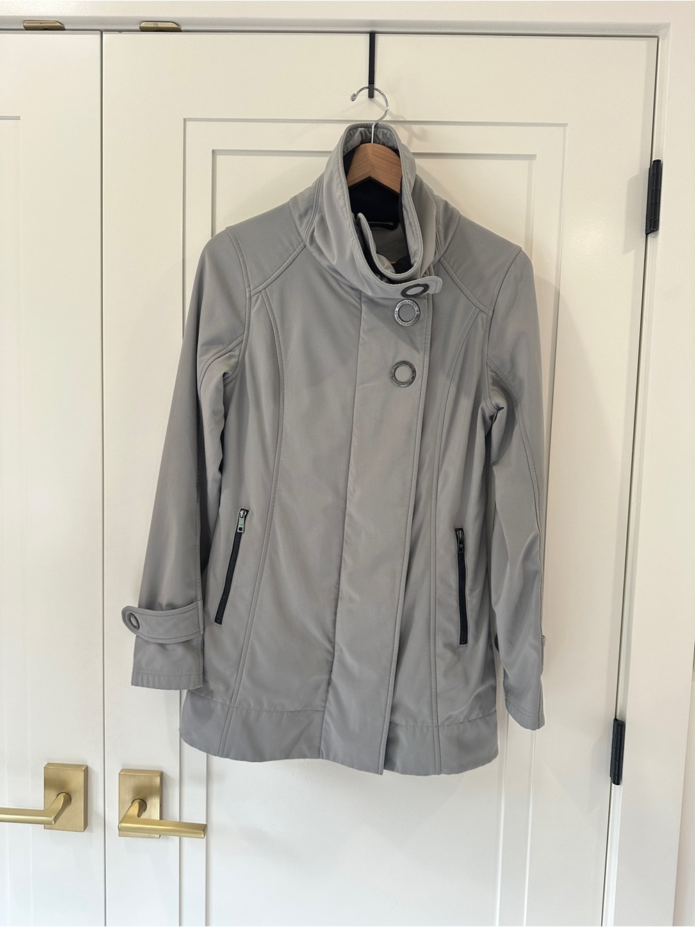 Lululemon Grey Softshell Jacket High Collar Size 6